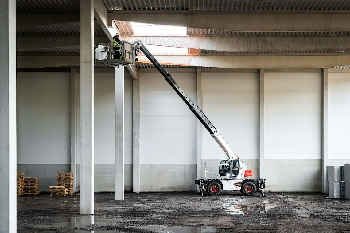 Pöördplatformiga teleskooptõstukid